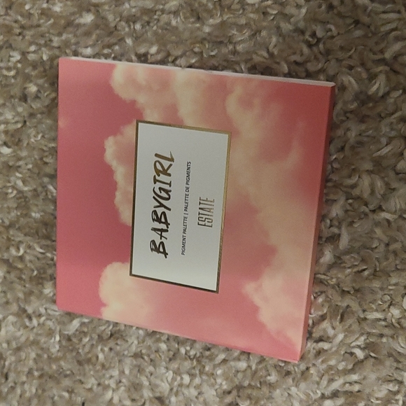ESTATE BABYGIRL PALETTE - Picture 4 of 5
